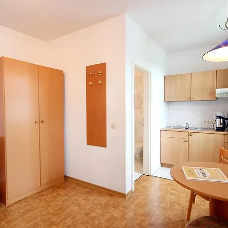 Hans By Rujana Appartamento *