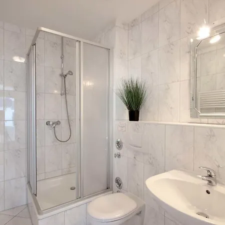 Appartamento Hans By Rujana Binz